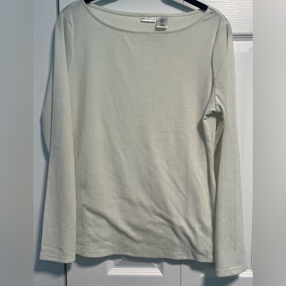 Women's Max Studio Causal White  Long Sleeved Top